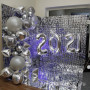 Фотозона угловая из пайеток на Новый год